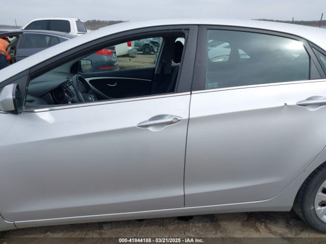 KMHD35LHXGU266602 Hyundai ELANTRA GT