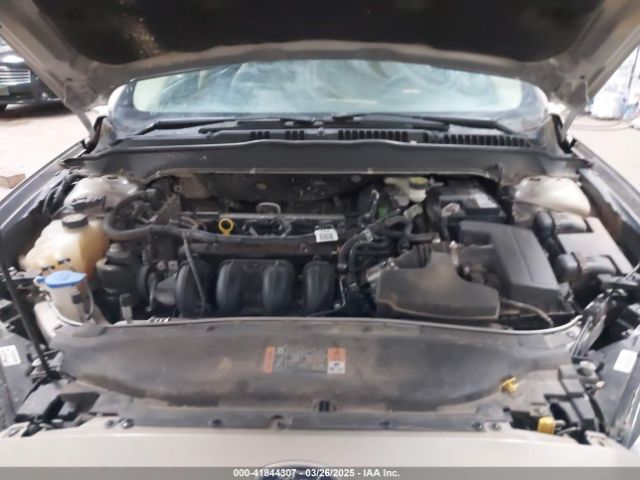 3FA6P0H78GR196177 Ford FUSION SE