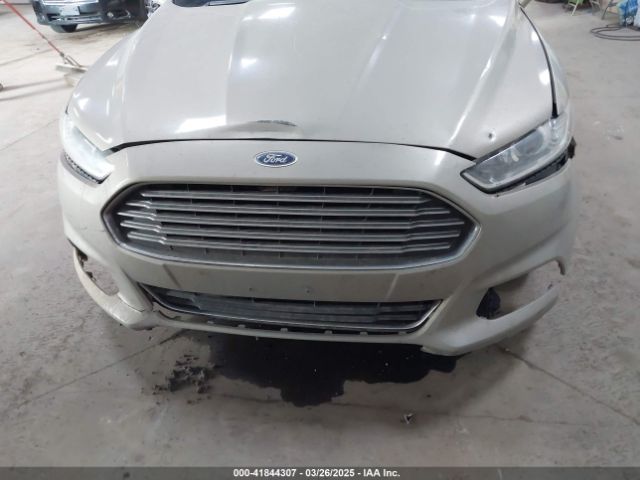 3FA6P0H78GR196177 Ford FUSION SE