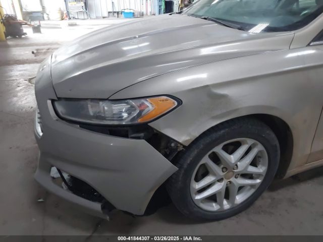 3FA6P0H78GR196177 Ford FUSION SE
