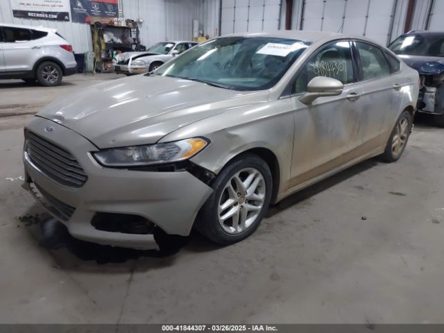 3FA6P0H78GR196177 Ford FUSION SE