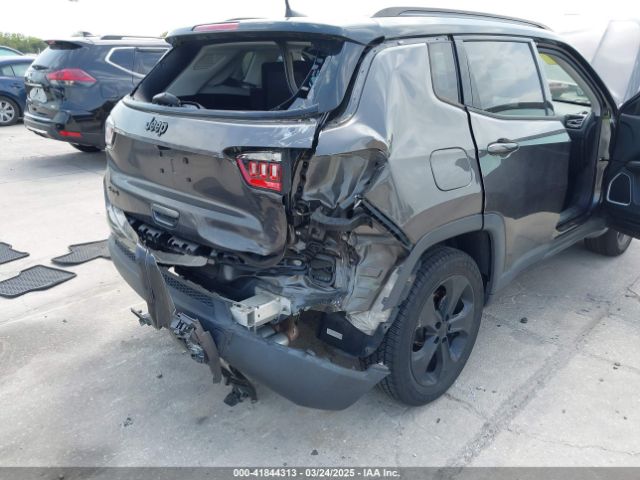 3C4NJDBB1JT402381 Jeep Compass Altitude 4x4
