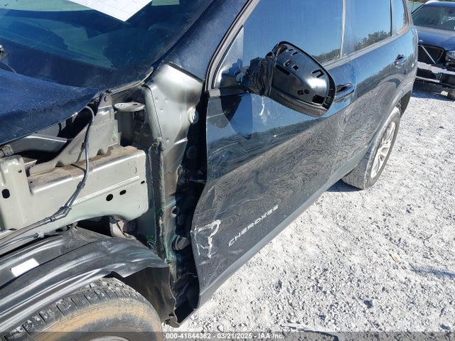 1C4PJLCB4MD227099 Jeep Cherokee Latitude Fwd