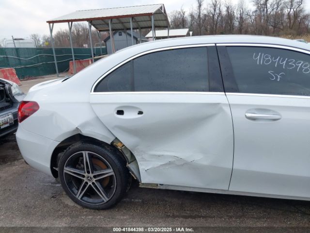 W1K3G4FB1NJ337471 Mercedes-Benz A 220 4matic