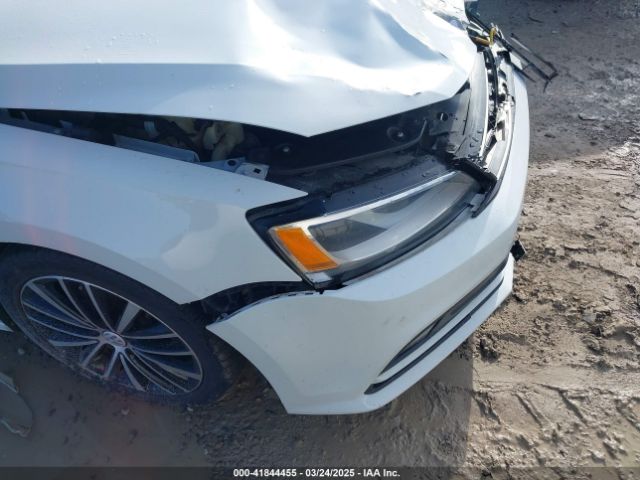 3VWD17AJ5FM417387 Volkswagen Jetta 1.8t Sport