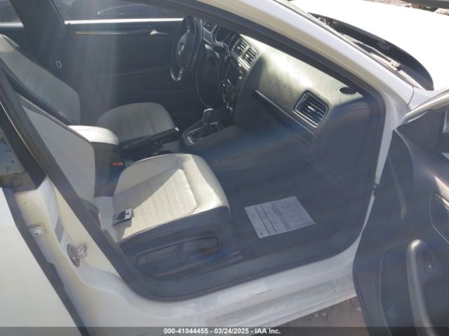 3VWD17AJ5FM417387 Volkswagen Jetta 1.8t Sport