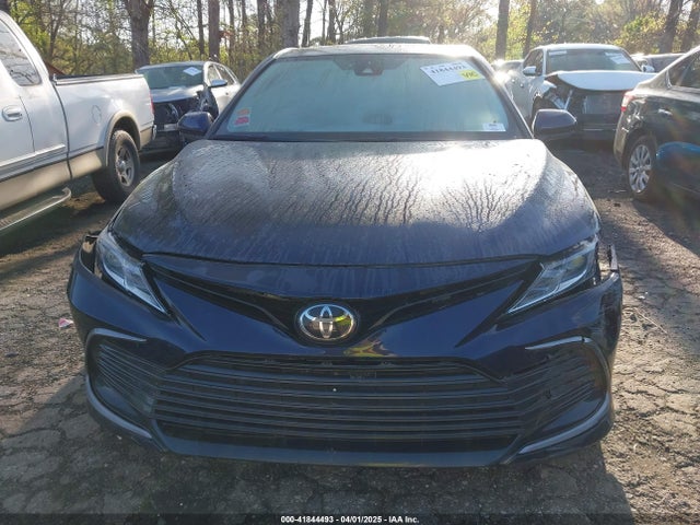 4T1C11AK0NU674001 Toyota CAMRY LE