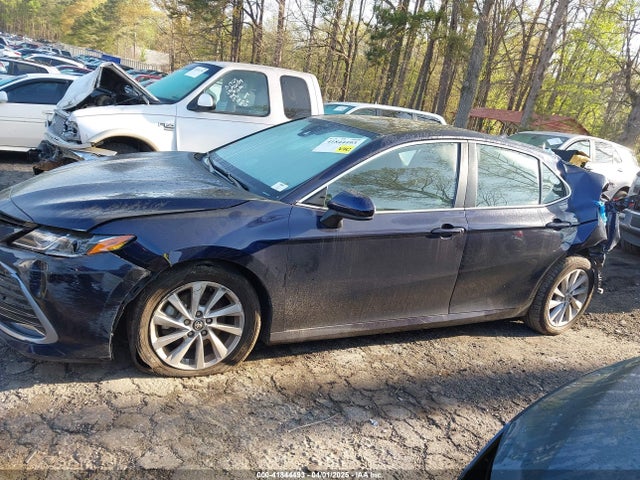 4T1C11AK0NU674001 Toyota CAMRY LE