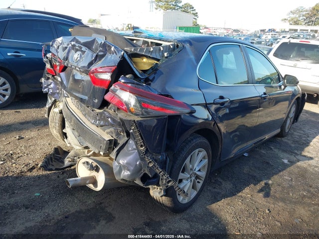 4T1C11AK0NU674001 Toyota CAMRY LE