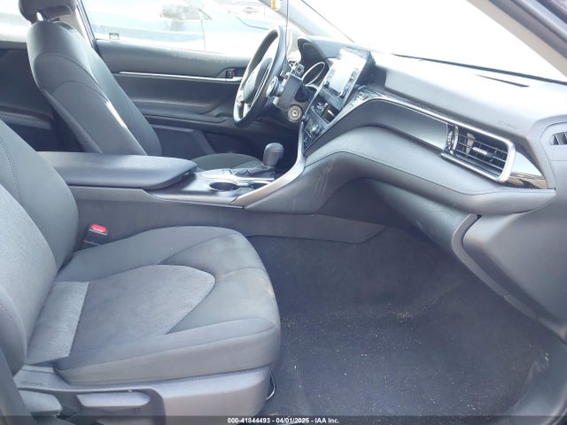 4T1C11AK0NU674001 Toyota CAMRY LE