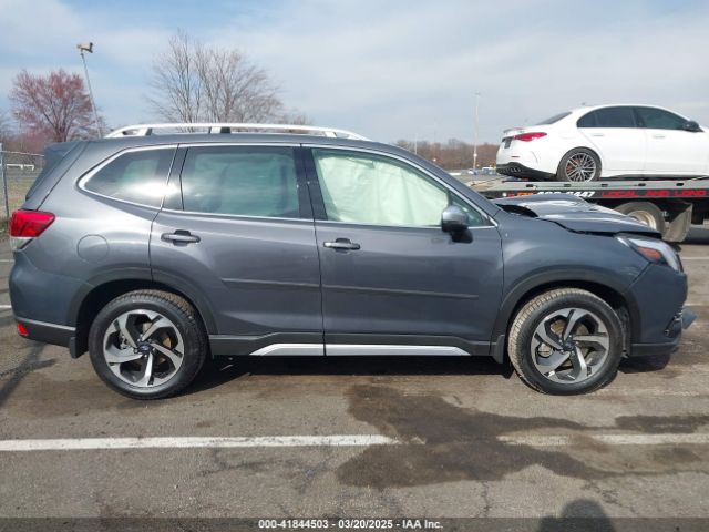 JF2SKARC8NH525968 Subaru Forester Touring
