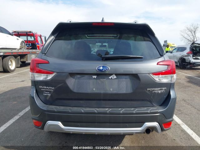 JF2SKARC8NH525968 Subaru Forester Touring