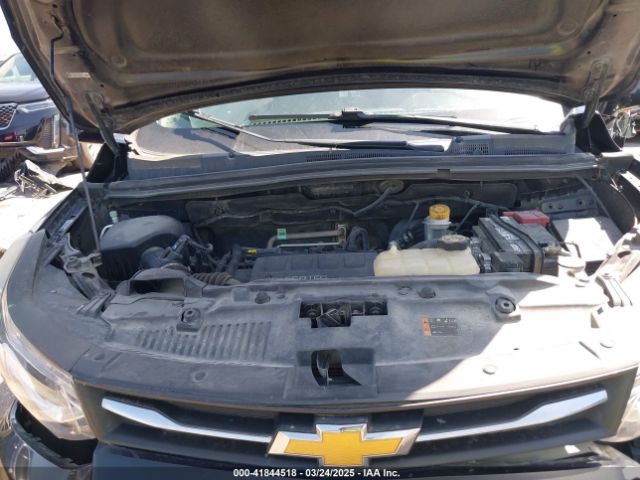 3GNCJKSB7KL206403 Chevrolet TRAX LS