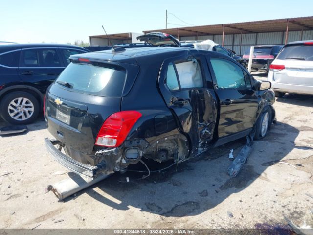 3GNCJKSB7KL206403 Chevrolet TRAX LS