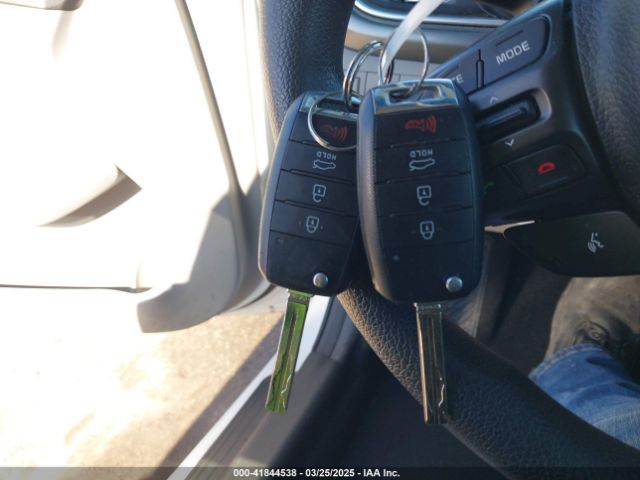 KNAGM4A7XF5544925 KIA Optima Lx