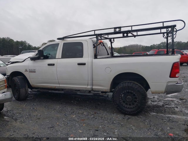 3C6UR5CL5JG316444 RAM 2500 Tradesman  4x4 6'4 Box