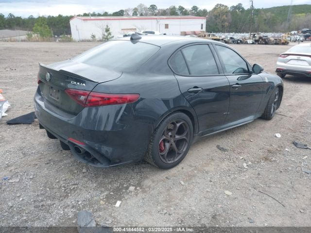 ZARFAMEV9P7677087 Alfa Romeo Giulia Quadrifoglio Rwd