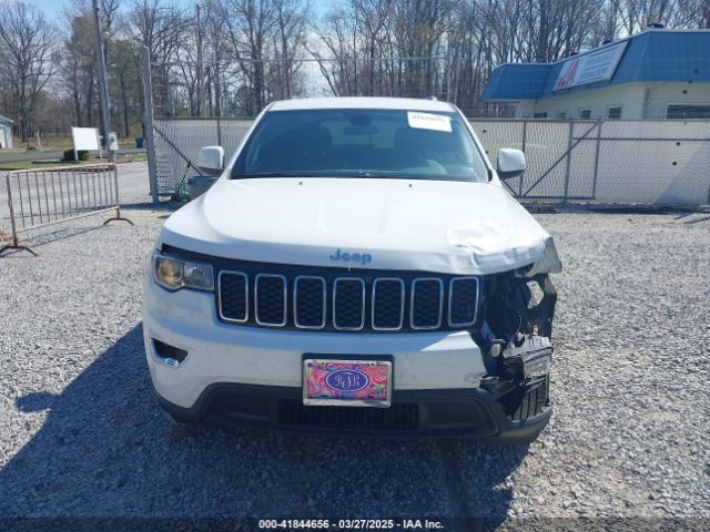 1C4RJFAG2KC736961 Jeep Grand Cherokee Laredo E 4x4