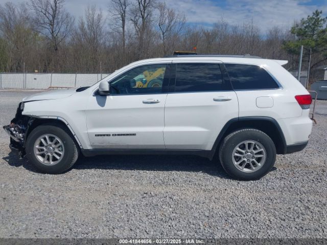 1C4RJFAG2KC736961 Jeep Grand Cherokee Laredo E 4x4