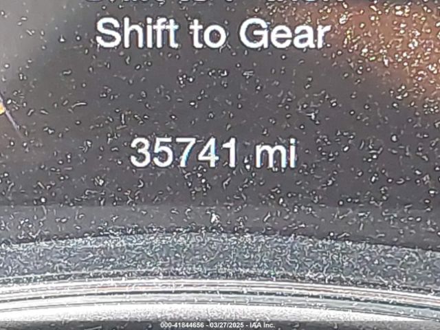 1C4RJFAG2KC736961 Jeep Grand Cherokee Laredo E 4x4