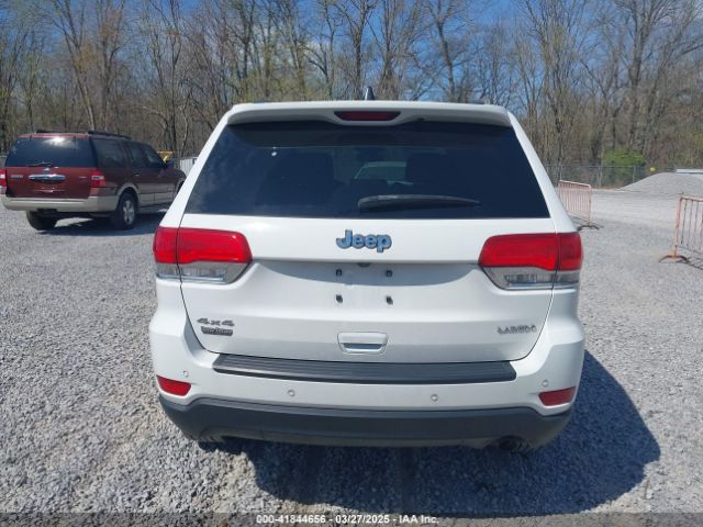 1C4RJFAG2KC736961 Jeep Grand Cherokee Laredo E 4x4