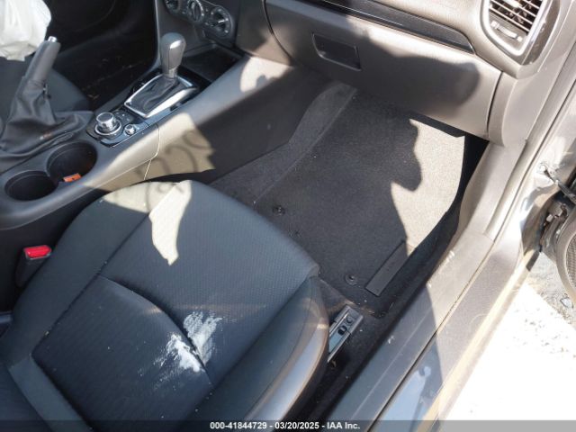 JM1BM1T78G1301289 Mazda Mazda3 I Sport