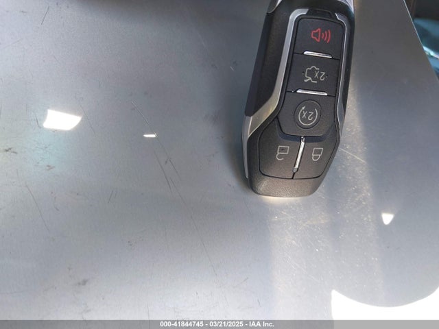 1FM5K7D8XHGB27555 Ford EXPLORER XLT