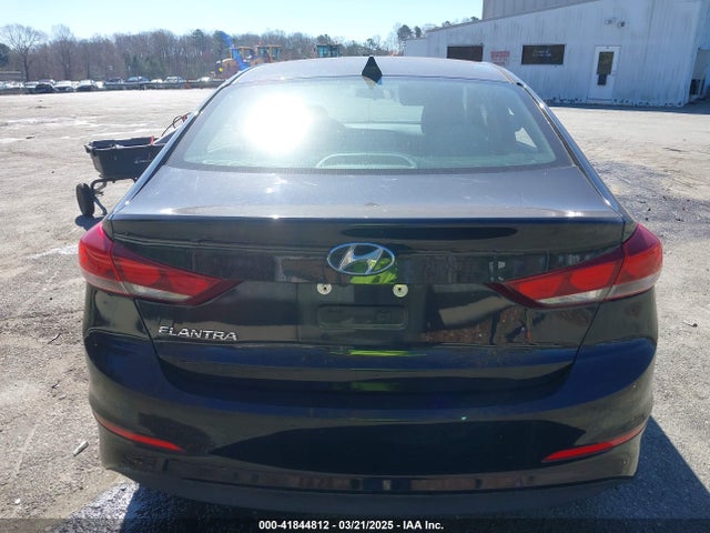 5NPD84LFXHH007702 Hyundai ELANTRA SE