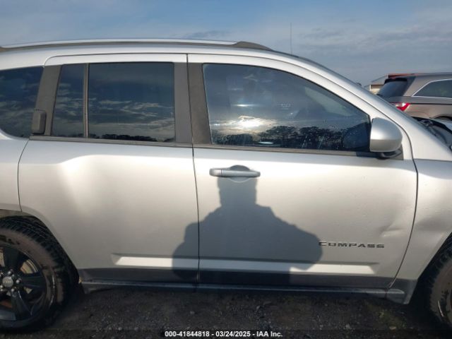 1C4NJCEA0ED586561 Jeep Compass Latitude