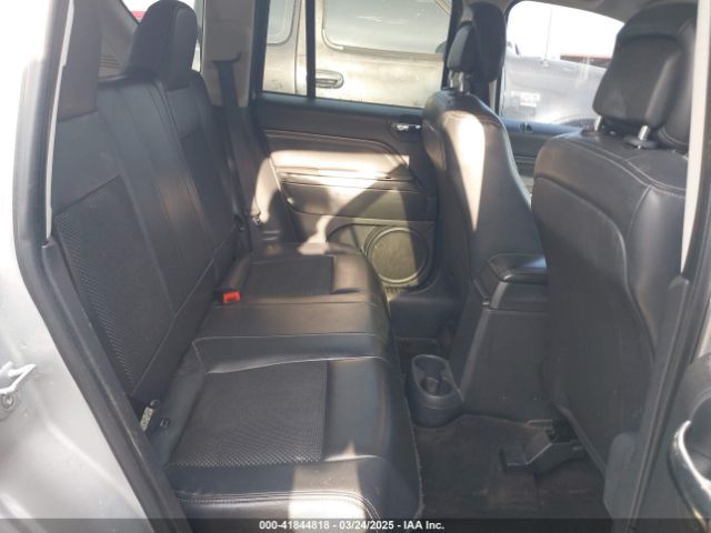 1C4NJCEA0ED586561 Jeep Compass Latitude