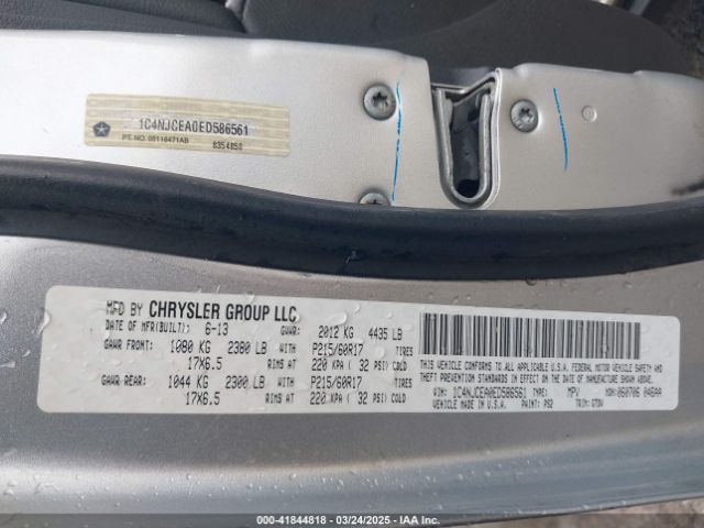 1C4NJCEA0ED586561 Jeep Compass Latitude
