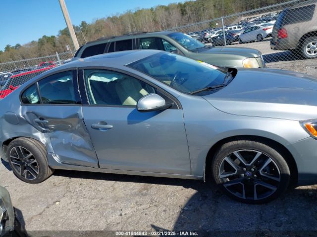 YV126MFL4J2451903 Volvo S60 T5 Dynamic