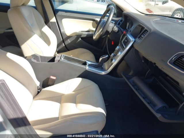 YV126MFL4J2451903 Volvo S60 T5 Dynamic