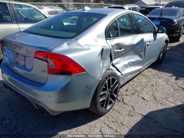 YV126MFL4J2451903 Volvo S60 T5 Dynamic