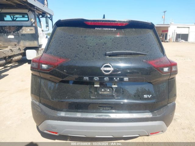 JN8BT3BA9PW411237 Nissan Rogue Sv Fwd