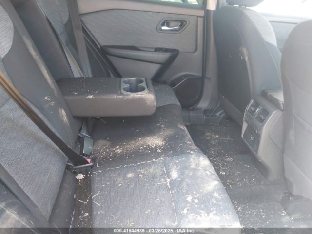 JN8BT3BA9PW411237 Nissan Rogue Sv Fwd