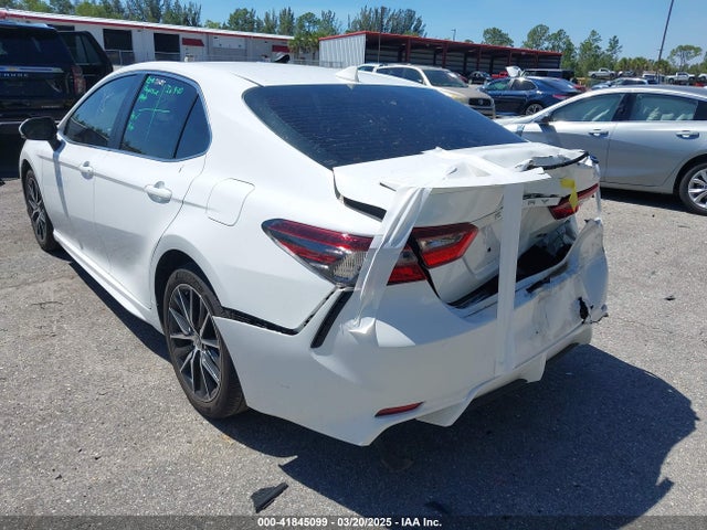 4T1T11AK7RU865680 Toyota CAMRY SE