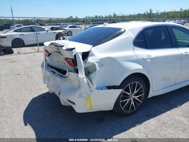 4T1T11AK7RU865680 Toyota CAMRY SE