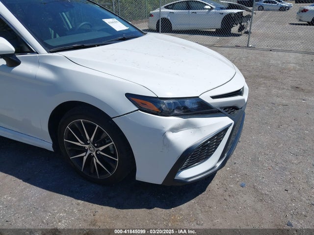4T1T11AK7RU865680 Toyota CAMRY SE