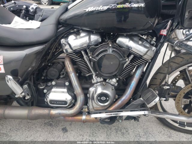 2018 HARLEY-DAVIDSON FLTRX 1HD1KHC32JB642744 Photo 7