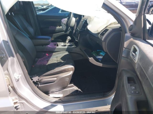 1C4RJEAG6LC256742 Jeep Grand Cherokee Laredo E 4x2