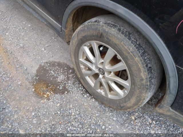 KNMAT2MV7JP559678 Nissan ROGUE SV