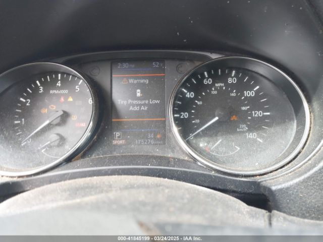 KNMAT2MV7JP559678 Nissan ROGUE SV