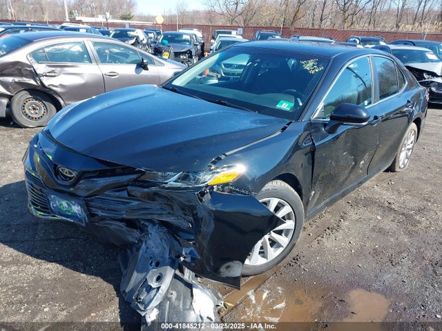 4T1B11HK5JU573645 Toyota CAMRY LE