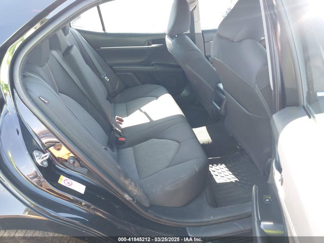 4T1B11HK5JU573645 Toyota CAMRY LE