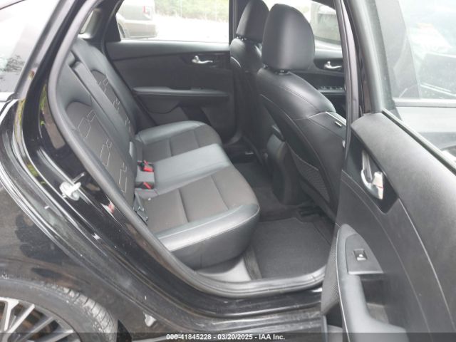 3KPF54AD0PE547694 KIA Forte Gt-line