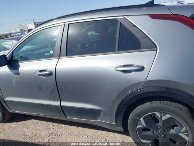 KNDCR3L13R5097820 KIA 2024