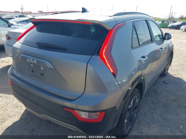 KNDCR3L13R5097820 KIA 2024