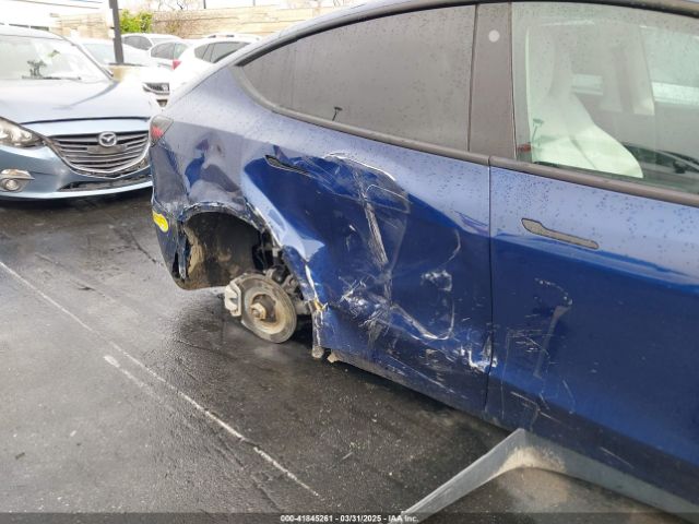 7SAYGDEE7NF409294 Tesla Model Y Long Range Dual Motor All-wheel Drive