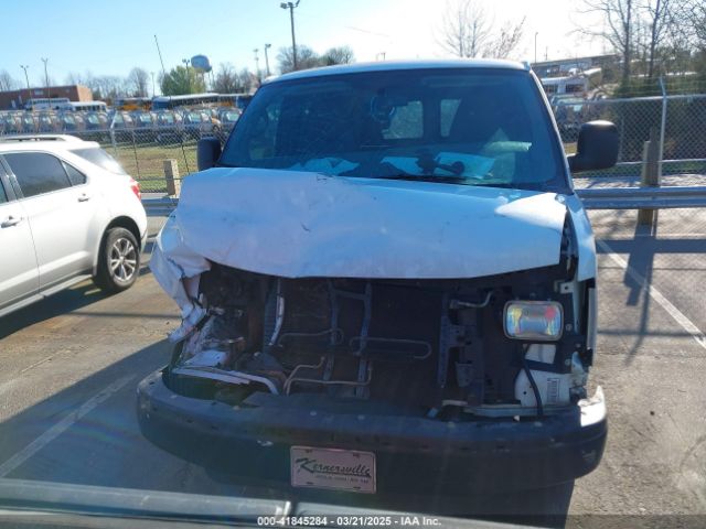 1GCWGGBA3E1109722 Chevrolet Express 2500 Work Van